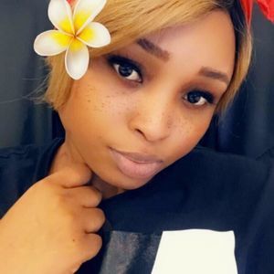 Meet your Posher, Aicha